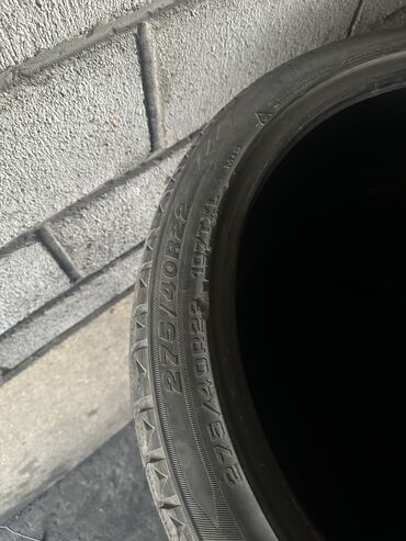 Шины: Резина 275/40R22 низко профиль 
Комплект 
Цена 18т окончательно