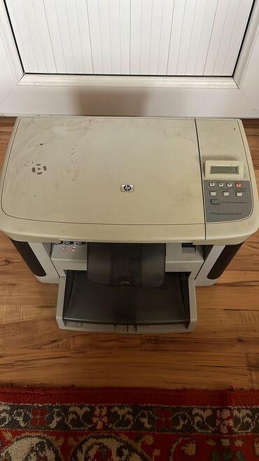 Принтеры: Продается сейф и принтер. Принтер рабочий, в хорошем состоянии. В