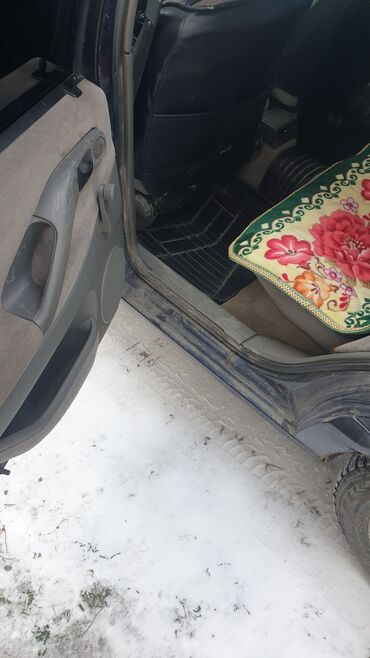 Volkswagen: Volkswagen Passat Variant: 1994 г., 1.8 л, Универсал — 7