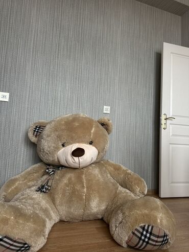 Oyuncaqlar: 350 azn alınıb evdə yer olmadığı üçün satılır. 1 həftədi alınan