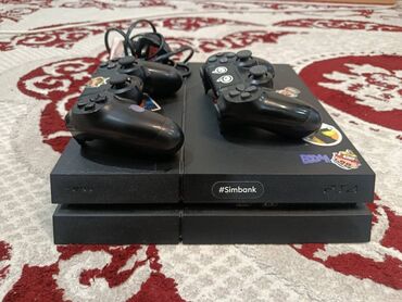 продаю playstation 4: Игровая консоль Sony PlayStation 4 (PS4) Fat. ищу обмен на Samsung
