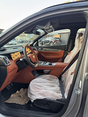 geely galaxy m9: Geely Galaxy L7: 2026 г., 1.5 л, Автомат, Гибрид, Кроссовер — 5