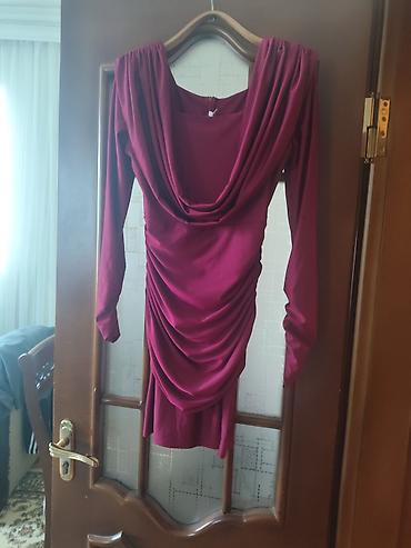 mini etek: Bordo rəngli qısa ziyafət paltarı - Stil: Drapeli, ön və arxa hissədə — 1
