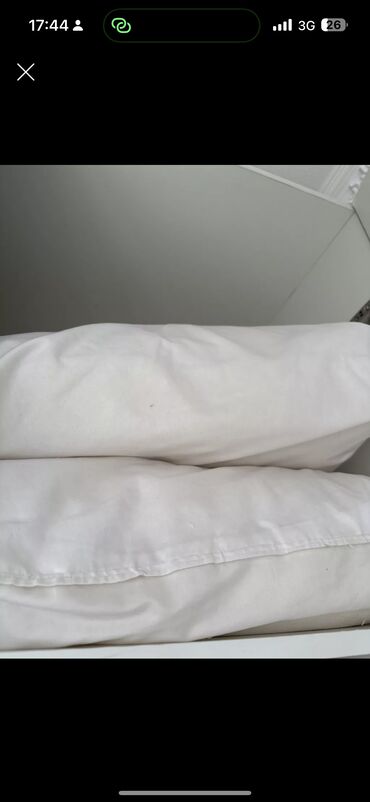 валик подушка: Подушки б/у 70*70 -2 шт. в хорошем состоянии, квадратные, лебяжий