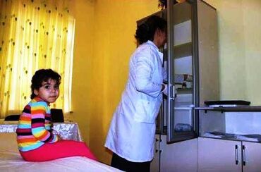 Kommersiya daşınmaz əmlakının satışı: Razində Arablinka yolunda Əsas yolun kənarında 2 mərtəbə+mansart ümumi — 12