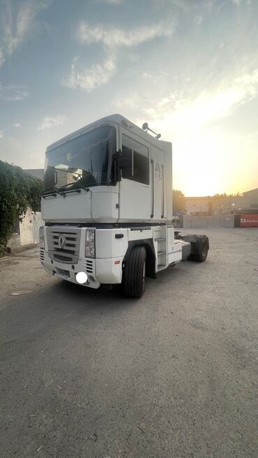 автомашина магнус: Сүйрөгүч, Renault, 2004 г., Прицепсиз