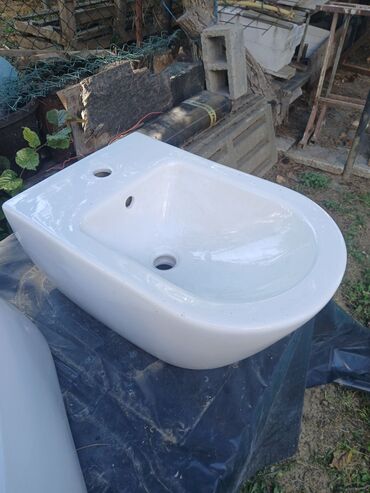 WC šolje i lavaboi: Villeroy &Boch Subway 2.0 konzolni bide (54000001) NOVO na — 1