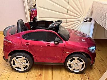 maşa paltari: Uşaq üçün elektrikli minik maşını – kupe/SUV üslubunda, tünd qırmızı — 6