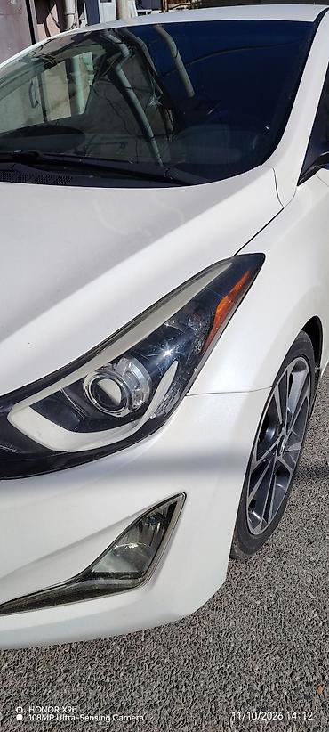 behkaran iran peci: Hyundai Elantra sedan – ağ rəng, benzinli. Texniki və xarici — 4