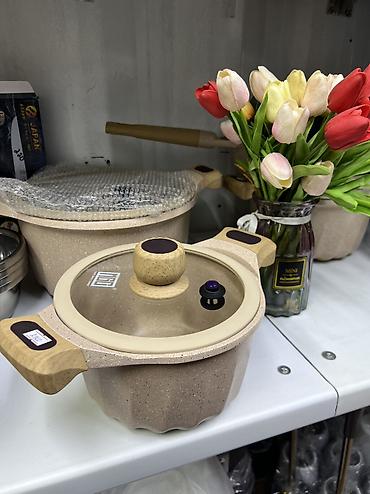 Кастрюли: Кастрюля с крышкой MGC - Материал: литой алюминий с многослойным — 1