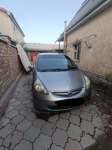 авторынок германии бу: Honda Fit: 2005 г., 1.5 л, Вариатор, Бензин, Седан