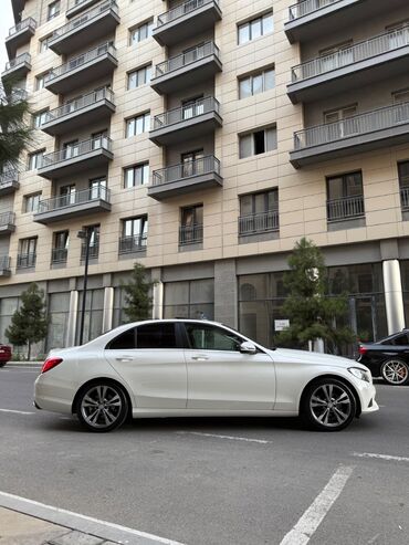 Mercedes-Benz: Mercedes-Benz C 200: 1.6 l | 2017 il Sedan — 21
