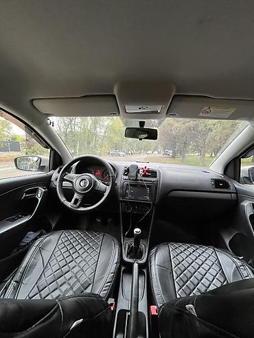 Volkswagen: Volkswagen Polo: 2011 г., 1.6 л, Механика, Бензин, Седан — 9