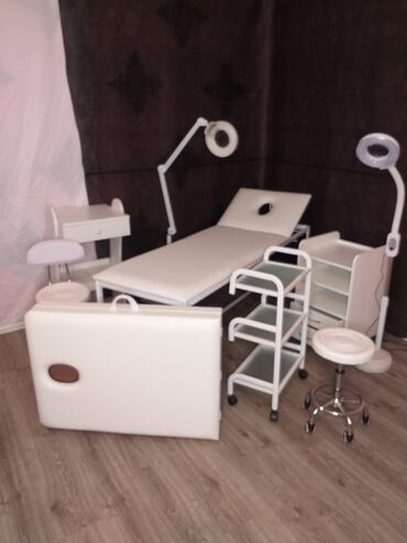 Salon, tibbi mebel dəsti: Çarpayı 230 azn kreslo 50 azn təkərli daşıyıcı 55 azn lupali işıq 90 — 6