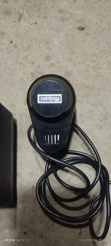 ниже: Зарядные и сетевые адаптеры (набор) 1) Samsung AC Power Adapter — 9