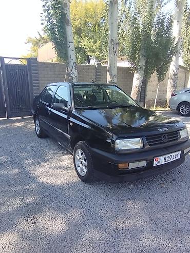 rio de tower: Volkswagen Vento: 1993 г., Механика, Седан — 1