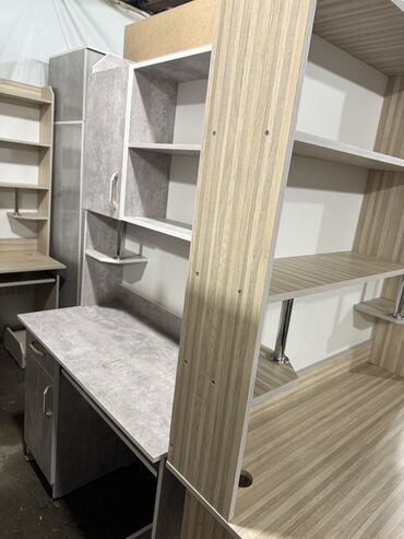 Компьютерные столы: Компьютерный стол, Новый, С полками — 7