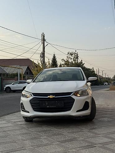 mini kooper: Chevrolet Onix: 2020 г., 1 л, Автомат, Бензин, Седан — 2