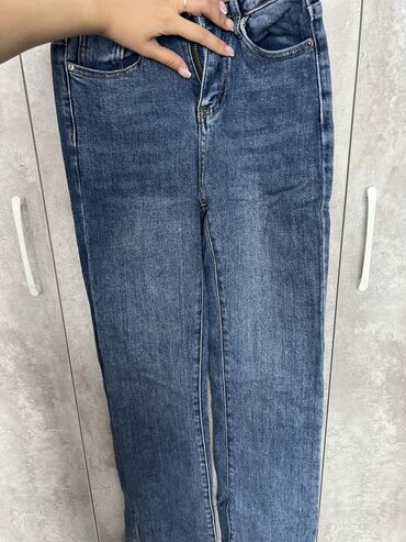 джинсы женские 38 размер: Клеш, Средняя талия, С разрезом
