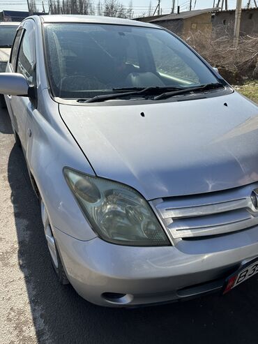 таета джип: Toyota ist: 2003 г., 1.3 л, Автомат, Бензин, Седан