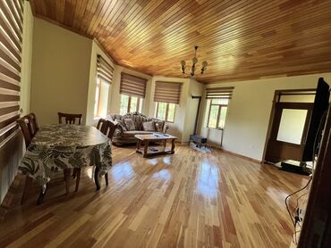 Günlük kirayə evlər: 250 kv. m, 5 otaqlı, Qaz, İşıq, Su — 2