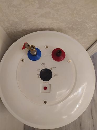 Salam. Evdəki Warmhaus su qızdırıcısını (ariston) satıram. 3 il əvvəl