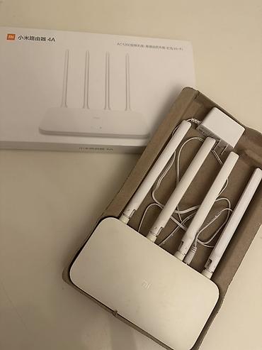 Xiaomi Mi Router 4A (AC1200, dual-band) Xüsusiyyətlər: - İkizolaqlı lalafo.az -da Xiaomi Mi Router 4A (AC1200, dual-band) Xüsusiyyətlər: - İkizolaqlı