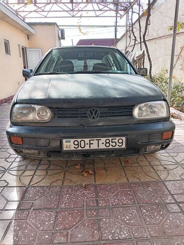 volkswagen r17: Volkswagen Golf: 2 l | 1996 il Hetçbek