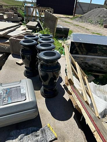 Мраморные и гранитные работы: Гранитные памятники - Изготовление памятников из цельного — 4