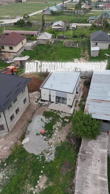 дом в джалал абаде: Үй, 103 кв. м, 4 бөлмө, Кыймылсыз мүлк агенттиги, Дизайнердик оңдоо