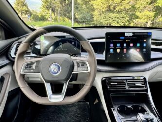 BYD: BYD : 1.5 l | 2024 il 13 km Sedan — 11