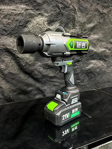 Аккумуляторный ударный гайковерт 21В - Мощный бесщеточный двигатель