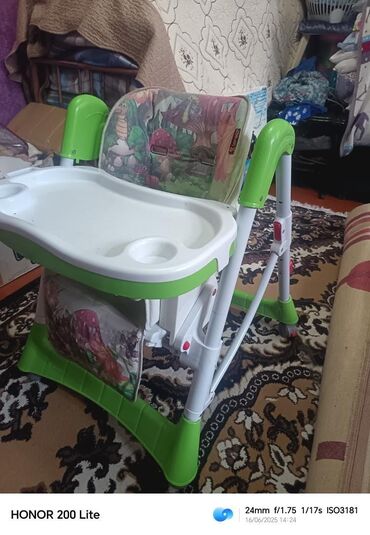 uşaq cemperləri: Dilek…Usaq yemek masasi satilir Qiymet 60 man Unvan;20ci sahə selyan