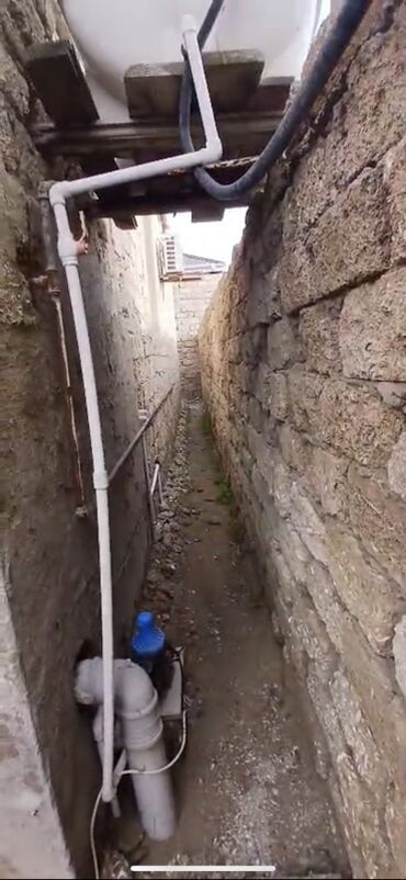 Həyət evləri və villaların satışı: Makler deyiləm öz evimdir. Ev Binə sovxozda kanal üstü deyilən ərazidə — 11