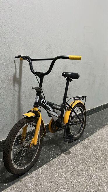 детские вещи от 0 до 1: İşlənmiş İki təkərli Uşaq velosipedi 16", Ödənişli çatdırılma