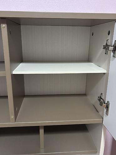 ustolar: Kompüter masası, İşlənmiş, Açılmayan, Laminat, Dördbucaq masa — 3