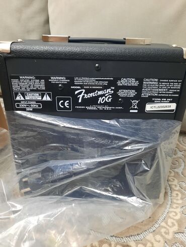 Гитары: Fender Squier Sonic +Frontman10G Полный комплект для гитариста. Гитара — 12