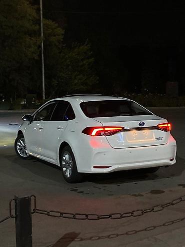 Toyota: Toyota Corolla: 2020 г., 1.8 л, Автомат, Гибрид, Седан — 6