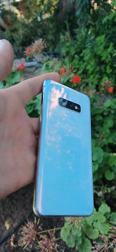 htc desire 10: Samsung Galaxy S10e, rəng - Mavi, Barmaq izi — 5