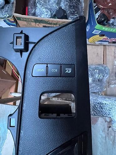 bud e9: Сenter console Toyota 2014 г., Б/у, Оригинал, США — 4