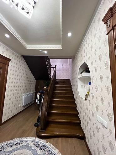 Продажа коттеджей и домов: Продаётся 2-этажный дом, УЧКУН 180 м², участок 2.8 соток (по факту — 2