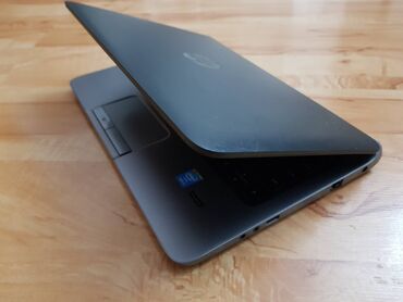 HP: Intel Core i5, 8 GB OZU, 13.3 " — 3