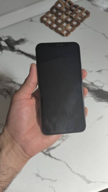 Apple iPhone: IPhone 11 Pro Max, 256 GB, Simsiz şarj, Face ID