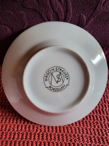 Kuhinjski setovi: Soljice nove za dvoje Maison Strauss Porcelan. Obe u ceni. Tacne na lalafo.rs — 9 Kuhinjski setovi: Soljice nove za dvoje Maison Strauss Porcelan. Obe u ceni. Tacne — 9