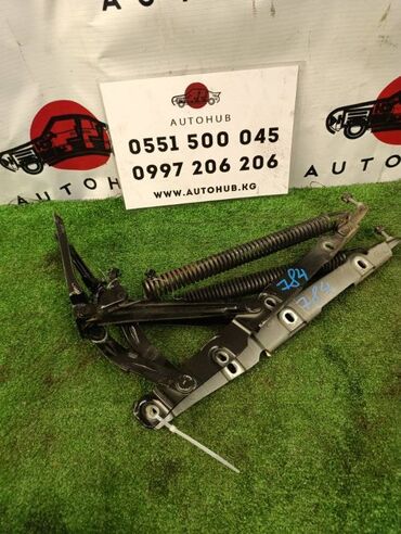 Суппорты: Петля капота Mercedes-Benz S-Class W220 M112 3.2 2002 (б/у) КУЗОВНЫЕ