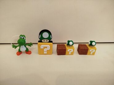 kinder oyuncaqlar: Kinder super mario. 1 ədədi 3 manat. Kağızları da var