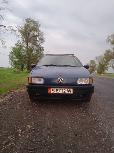 Volkswagen: Volkswagen Passat: 1988 г., 1.8 л, Механика, Бензин, Универсал