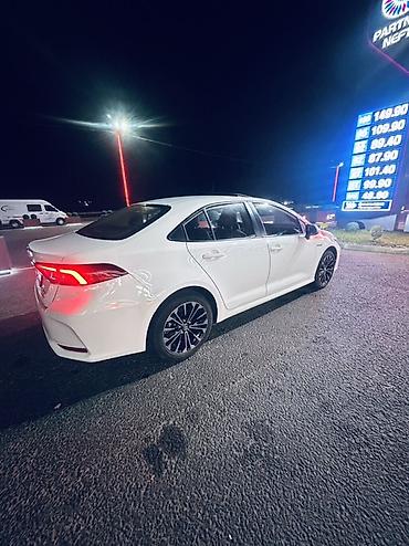 тойота аква гибрид: Toyota Corolla: 2021 г., 1.8 л, Автомат, Гибрид, Седан — 8
