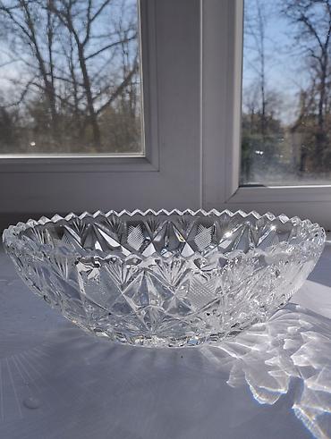 Наборы посуды: Срочно! Дёшево! Продаю вазы, салатницы из хрусталя, набор столовых — 6