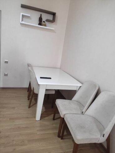 saloglu stol ve stullar: Masa desti 6 oturacaq ilə satılır 550 AZN. Saloğlu firmasidir. Ünvan